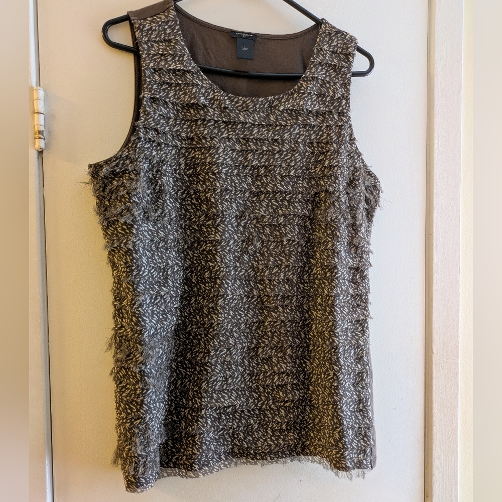 Ann Taylor Brown And White Geometric Sleeveless Top. US L.